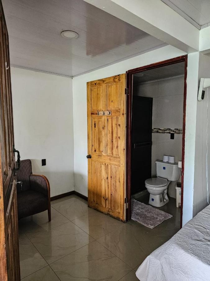 Hotel Liah'S Tortuguero Luaran gambar