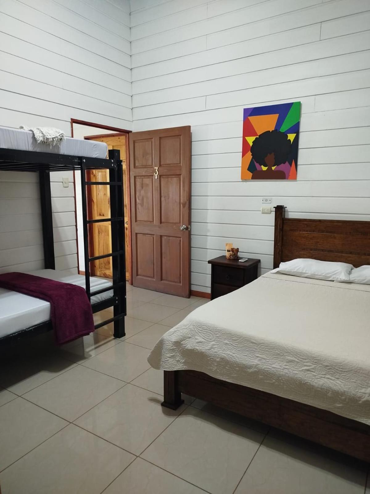 Hotel Liah'S Tortuguero Luaran gambar